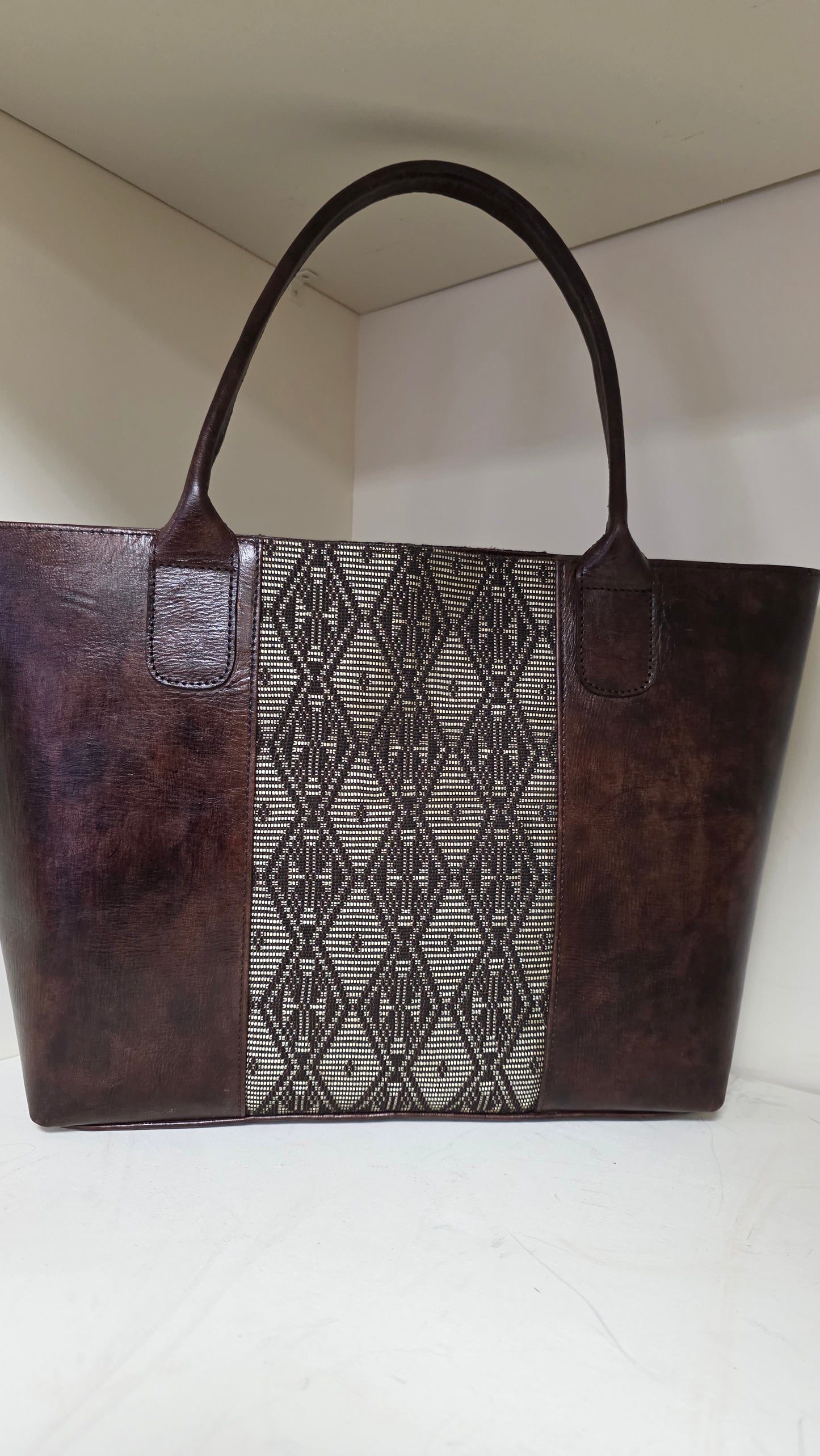 Taaru Handbag