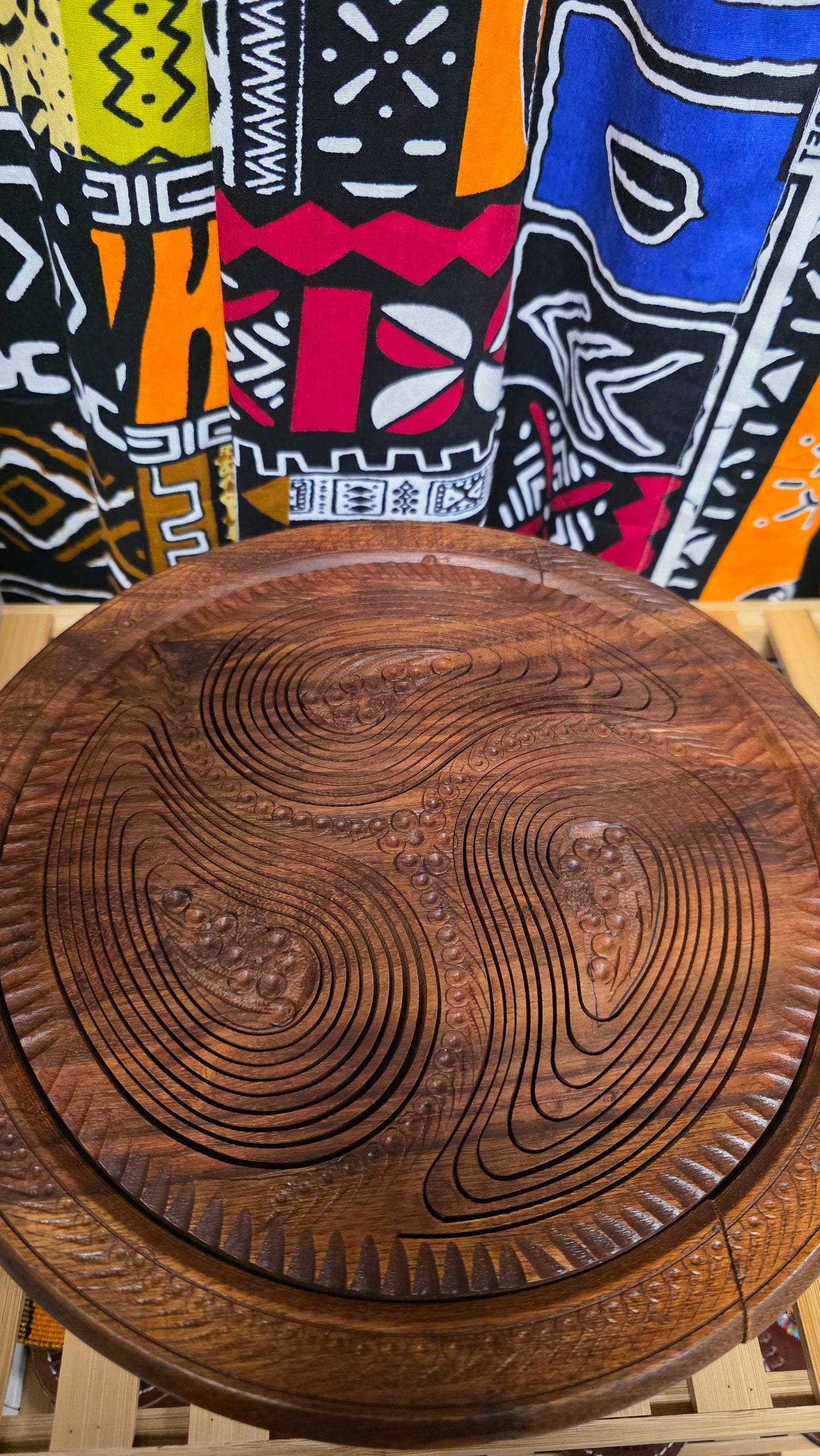 Wood carved Hot Plate